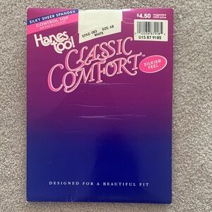 NWT *vintage* Hanes white pantyhose